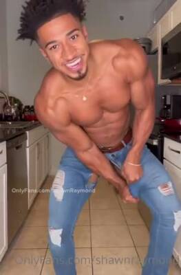 Muscle Hunk Rips Jeans and Shows Ass - boyfriendtv.com