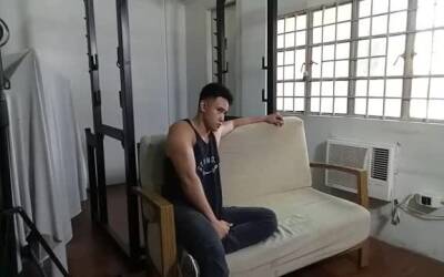 Jayvee Macasieb show - boyfriendtv.com