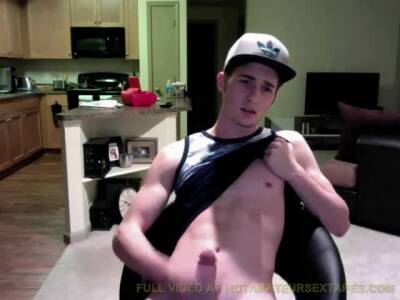 Jerking His Cock In His Apartment - boyfriendtv.com