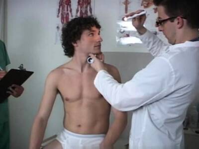 Naked doctor cock gay Wasting no time, Dr. Topnbottom told K - icpvid.com