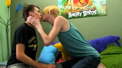 Videos porn boy gay teen Evan Darling comes home with - drtuber.com