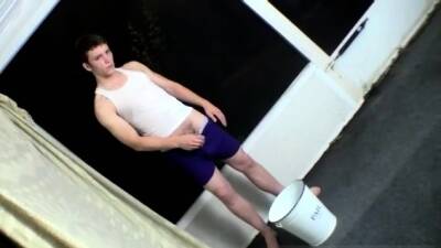 Teen pissing gay small and flag Eddy And His Bucket Of - drtuber.com
