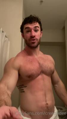 Hot guys showing dick - boyfriendtv.com