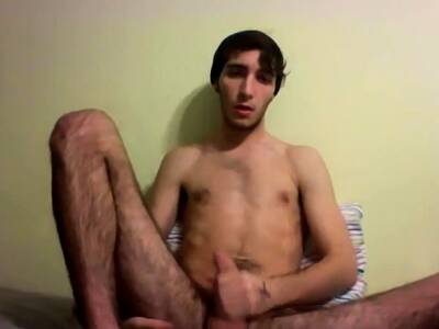 Just of age young skinny gay twink Braxton sets up his - drtuber.com