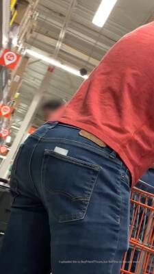 Sexy guy in tight jeans, has nice ass wrapped in denim - boyfriendtv.com