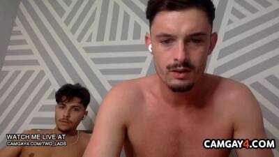 Two guys masturbating in webcam - boyfriendtv.com