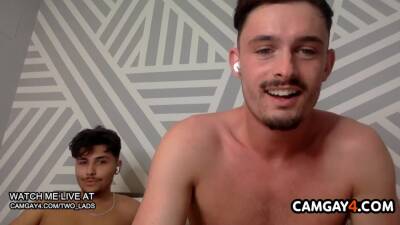 Two guys masturbating in webcam - boyfriendtv.com
