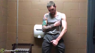 JAKE HART IN RESTROOM FUCK - boyfriendtv.com