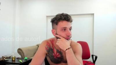 Hot gay boy solo jerking and toying show in front of webcam - drtuber.com