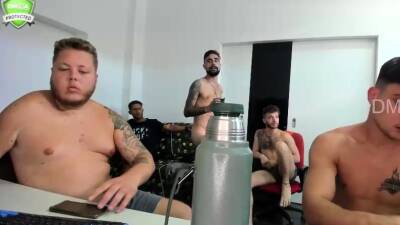 Two randy gay fellas giving blowjobs in group sex action - drtuber.com