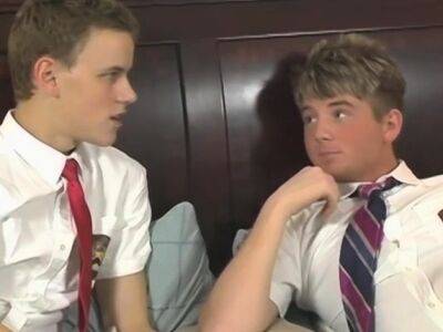 Young gays Tyler Berke and Tyler Bradley seduce hung teacher - drtuber.com