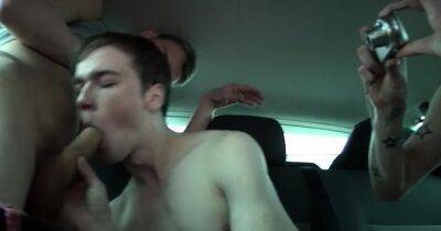 Sexy gay lad invites one sissy lad for hardcore car sex - drtuber.com