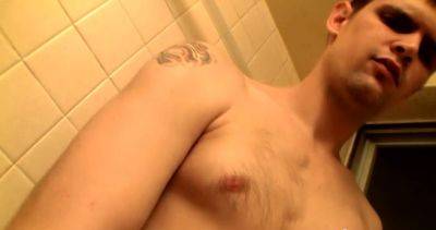 Smooth cook jerking in gay solo for a excited nude chap - drtuber.com
