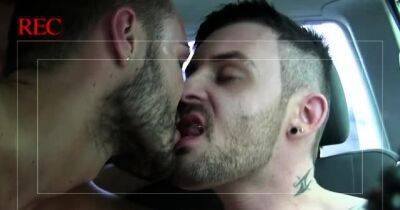 Nasty gay twink provides his booty and mouth for a mad fuck - drtuber.com